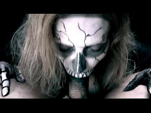 ❤️ Dæmonisk pige suger pik med sin sorte mund og sluger sperm. Sex video at da.ru-pp.ru